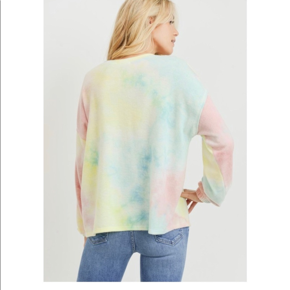 - NEW! Tie Dye Brushed Knit Top! - Picture 8 of 9